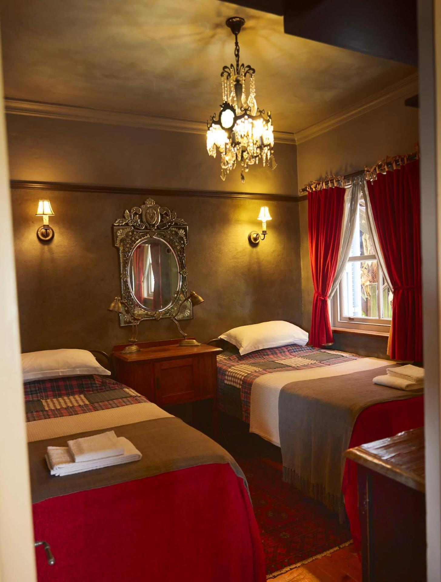 Twoangels Hotel Книсна Екстериор снимка