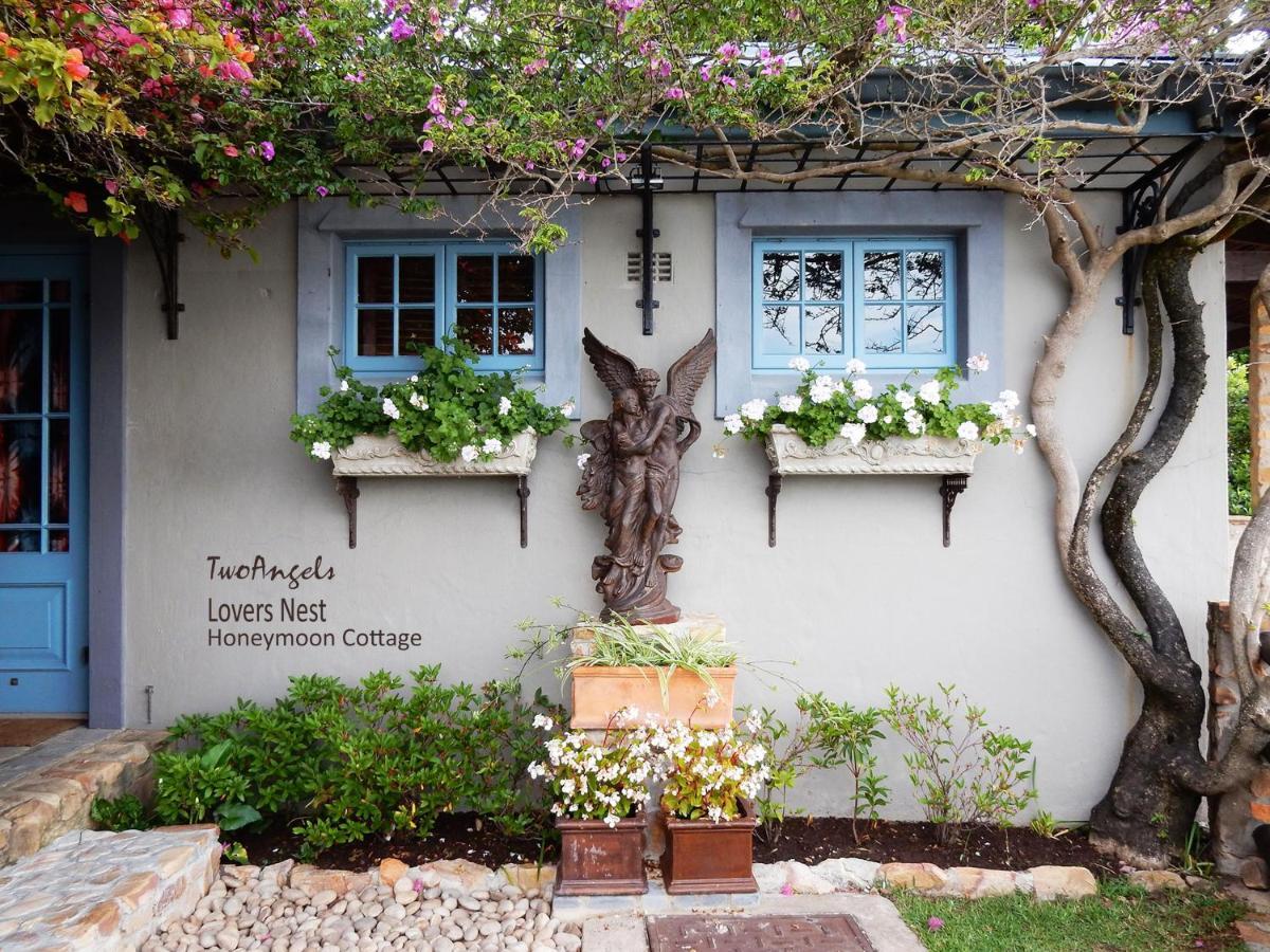 Twoangels Hotel Книсна Екстериор снимка